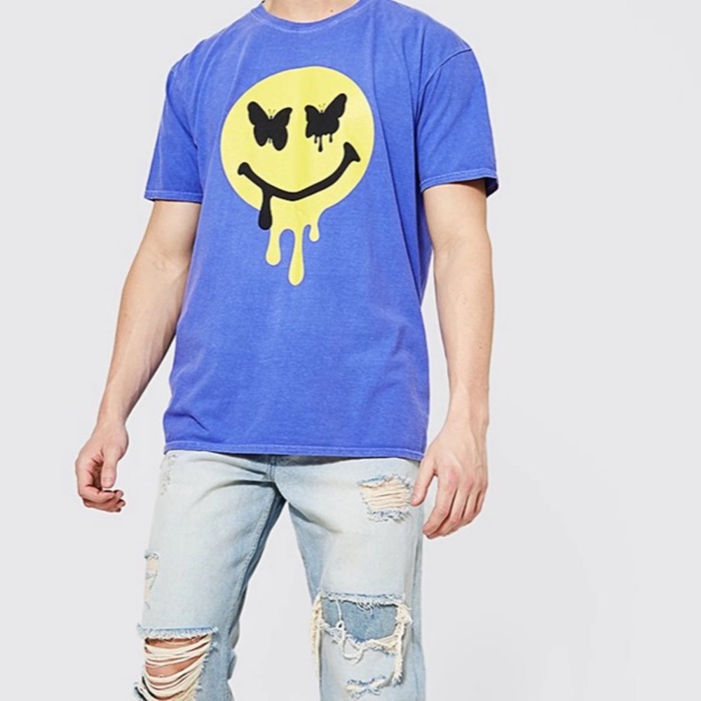 Boohoo Man LOOSE FIT BUTTERFLY FACE OVERDYE T-SHIRT NWT